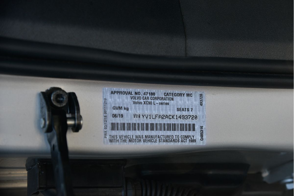 2019 Volvo XC90 T6 Inscription