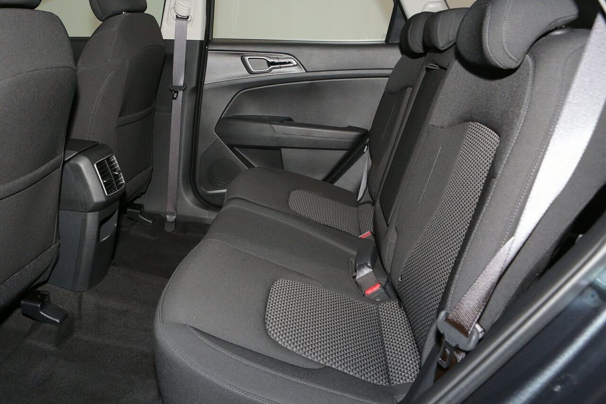 2025 Kia Sportage S NQ5