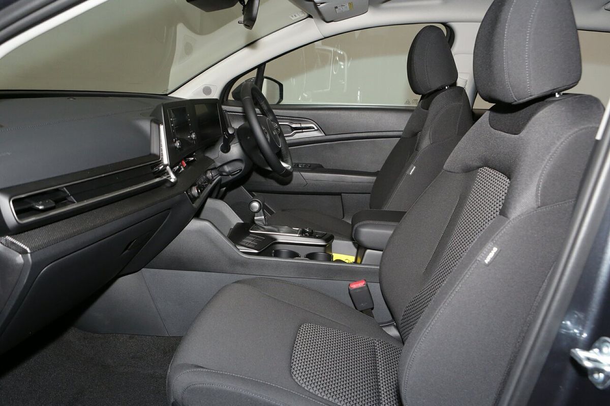 2025 Kia Sportage S NQ5
