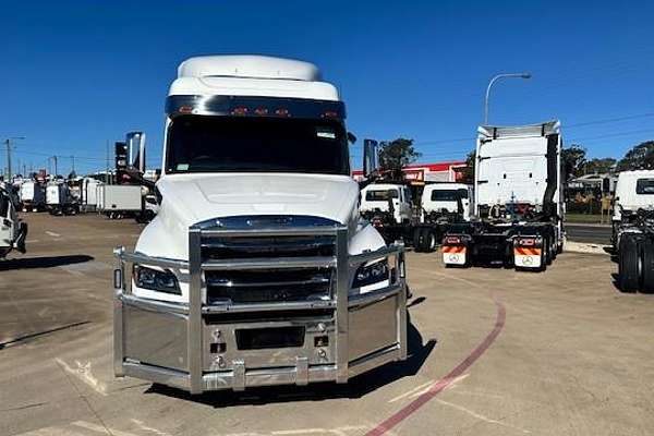 2024 Freightliner Cascadia 126