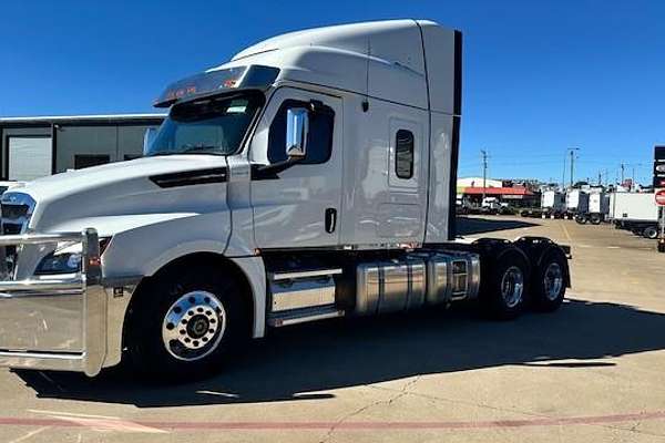 2024 Freightliner Cascadia 126