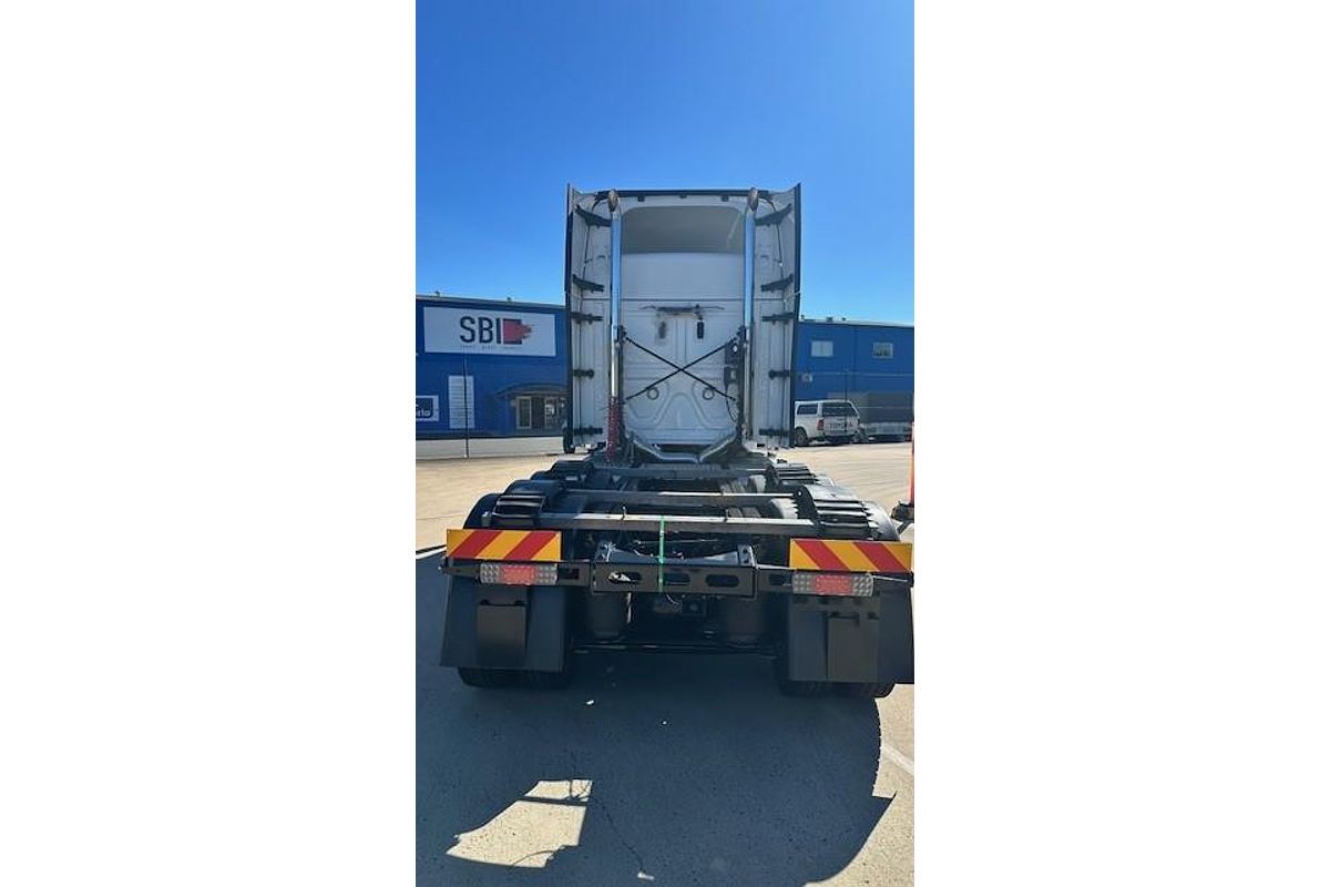 2024 Freightliner Cascadia 126