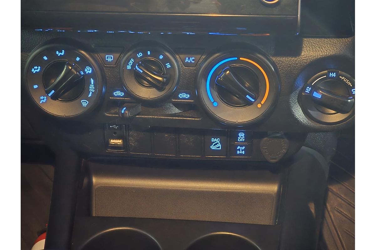 2021 Toyota Hilux SR GUN126R 4X4
