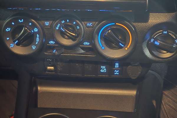 2021 Toyota Hilux SR GUN126R 4X4