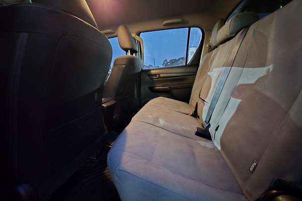 2021 Toyota Hilux SR GUN126R 4X4