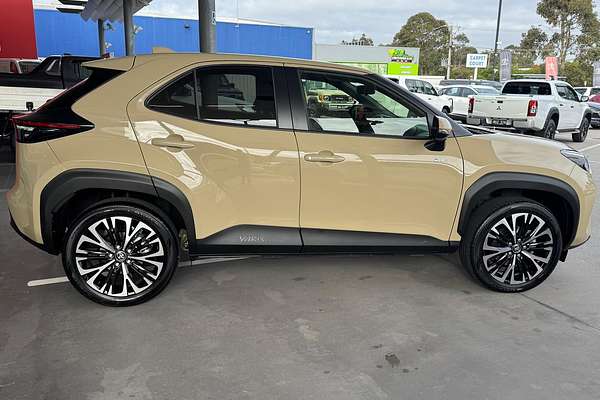 2024 Toyota Yaris Cross Urban MXPJ10R
