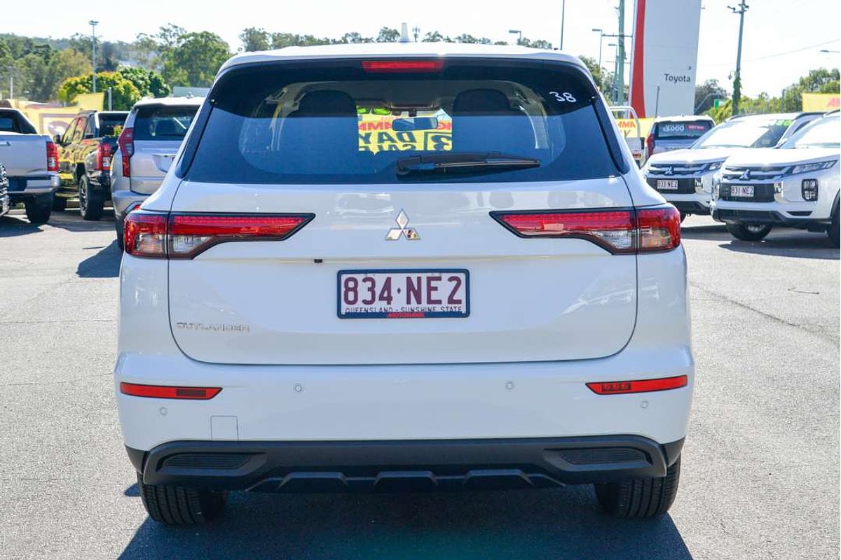 2024 Mitsubishi Outlander ES ZM