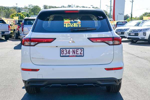 2024 Mitsubishi Outlander ES ZM