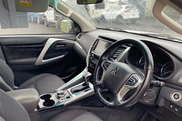2015 Mitsubishi Pajero Sport GLX QE MY16