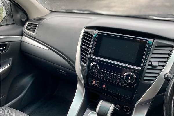 2015 Mitsubishi Pajero Sport GLX QE MY16