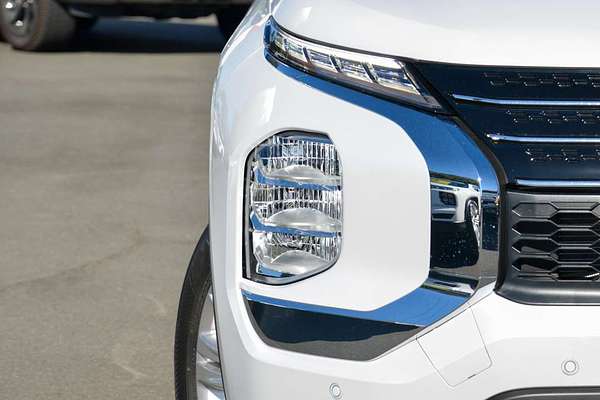 2024 Mitsubishi Outlander ES ZM