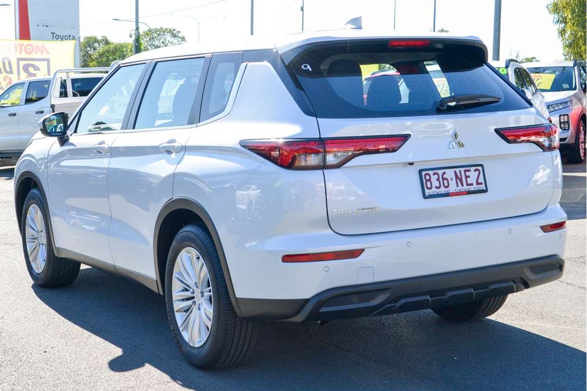 2024 Mitsubishi Outlander ES ZM