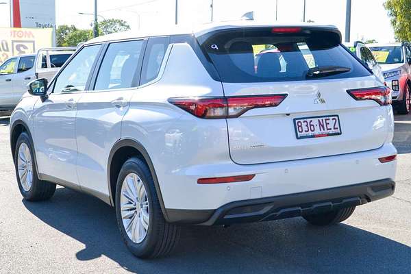 2024 Mitsubishi Outlander ES ZM