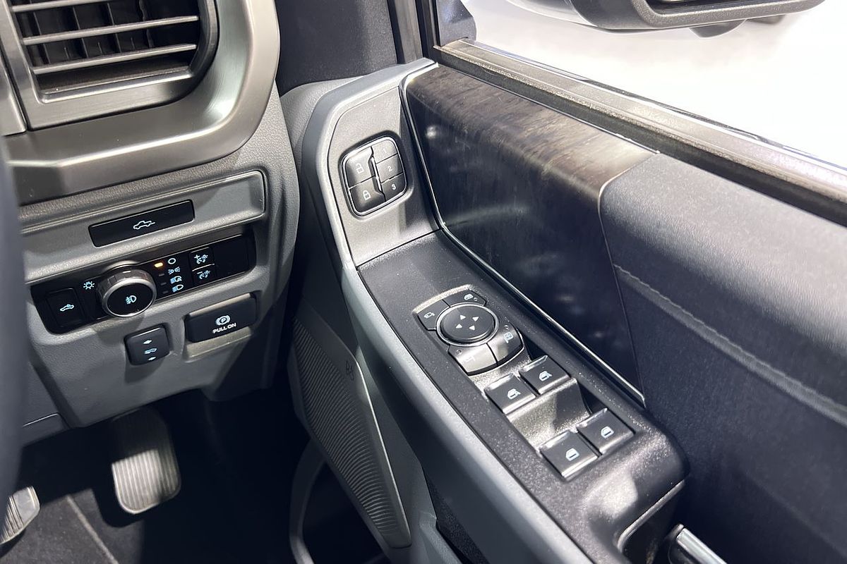 2023 Ford F-150 Lariat 4X4 SWB