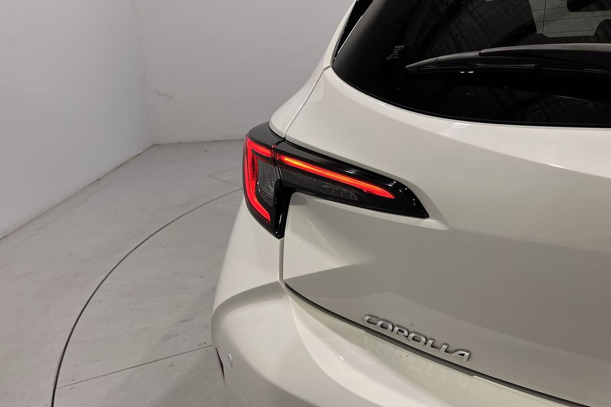 2023 Toyota Corolla SX Hybrid ZWE219R