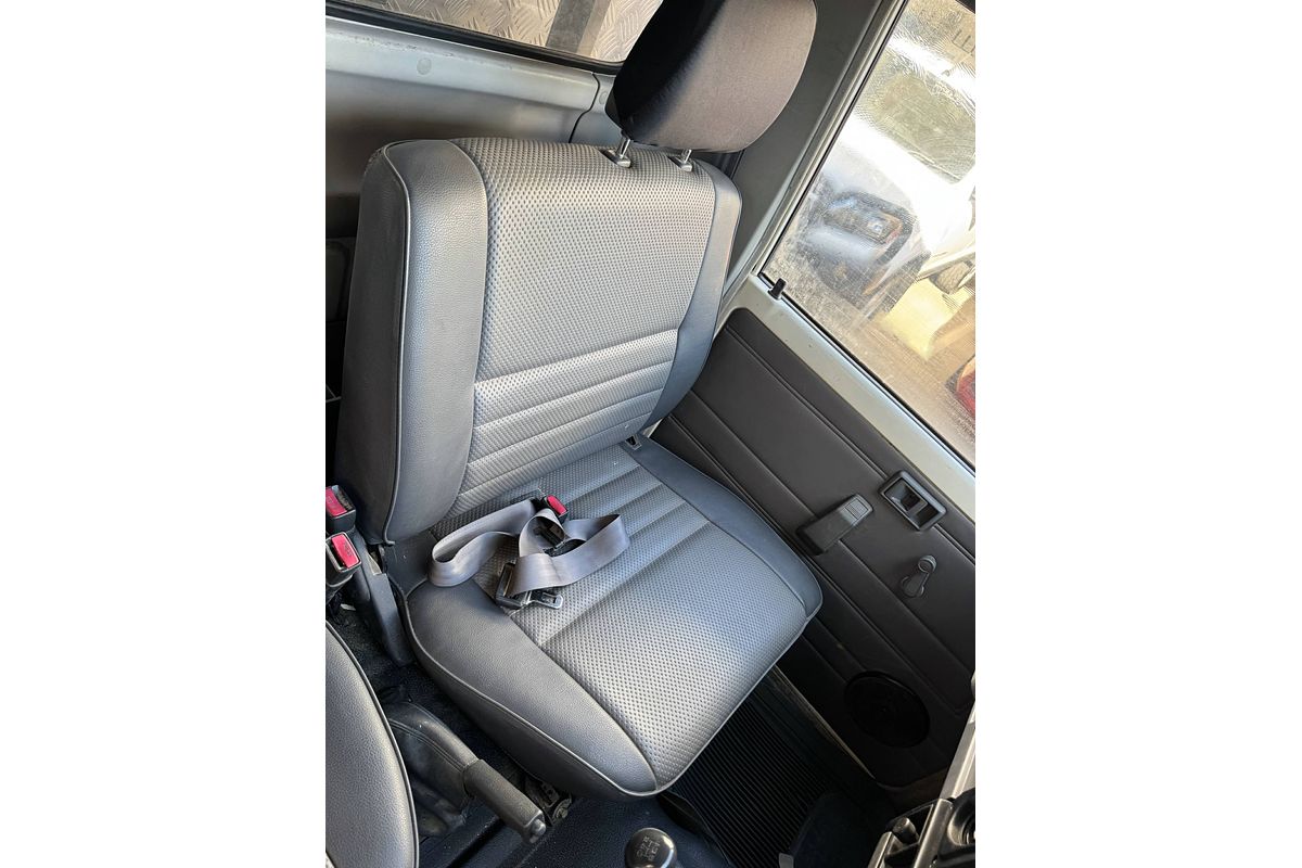 2002 Toyota LANDCRUISER SINGLE CAB (4x4)HDJ79R
