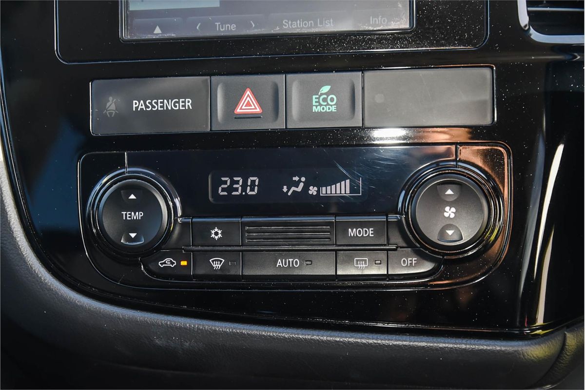 2015 Mitsubishi Outlander LS ZK