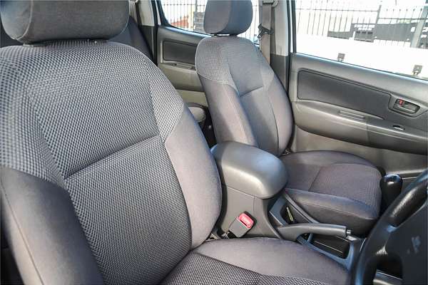 2013 Toyota Hilux SR KUN16R Rear Wheel Drive