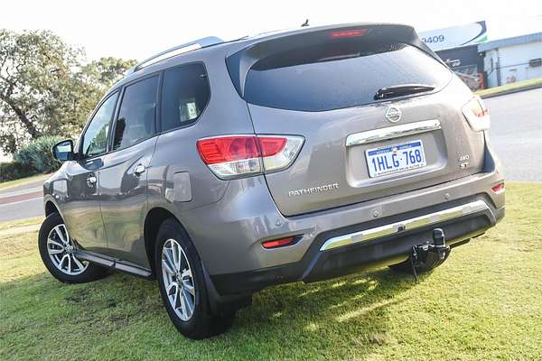 2014 Nissan Pathfinder ST R52