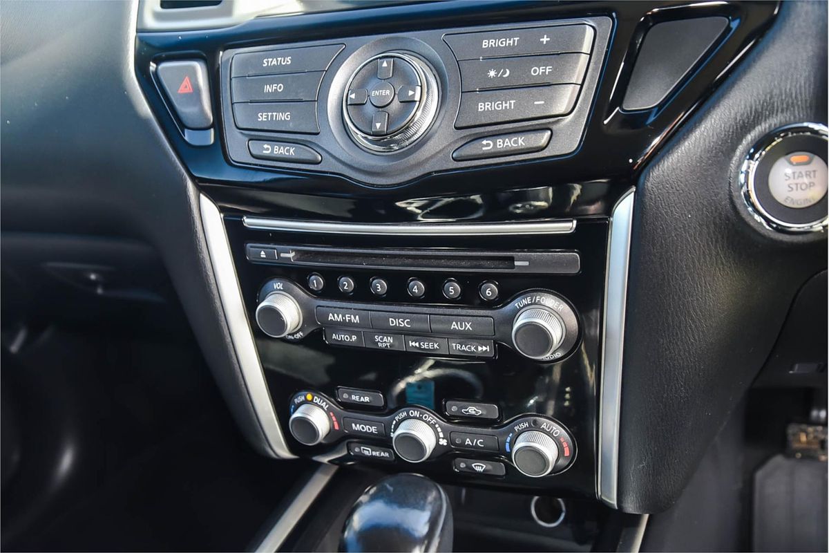2014 Nissan Pathfinder ST R52