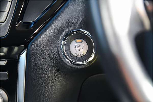 2014 Nissan Pathfinder ST R52