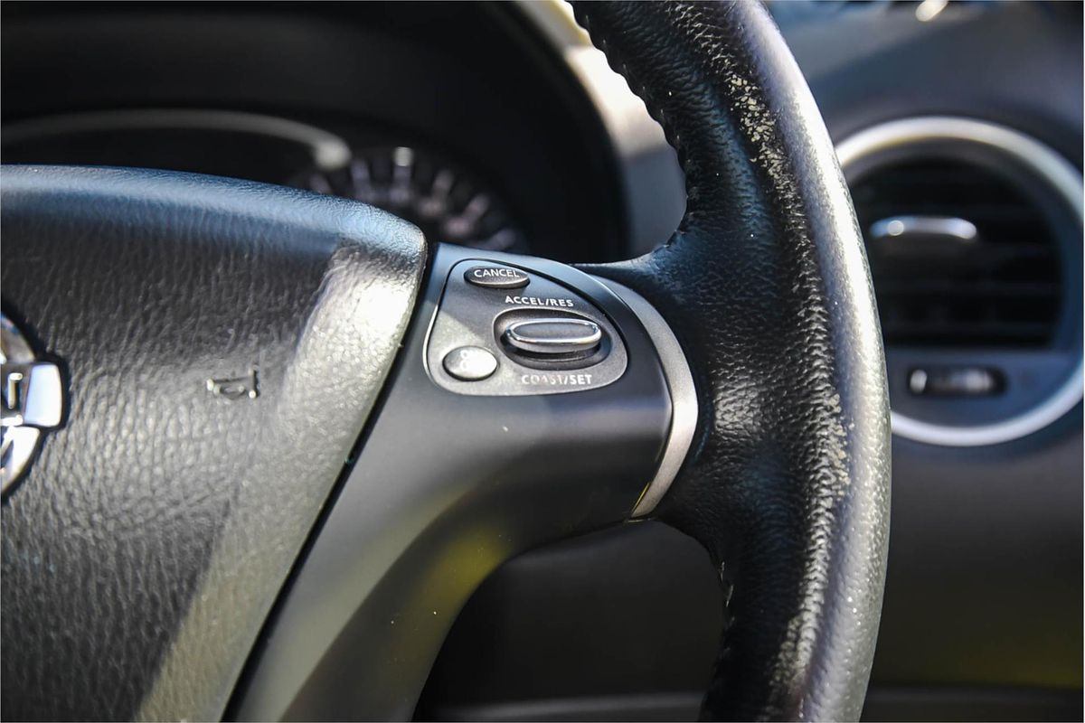 2014 Nissan Pathfinder ST R52