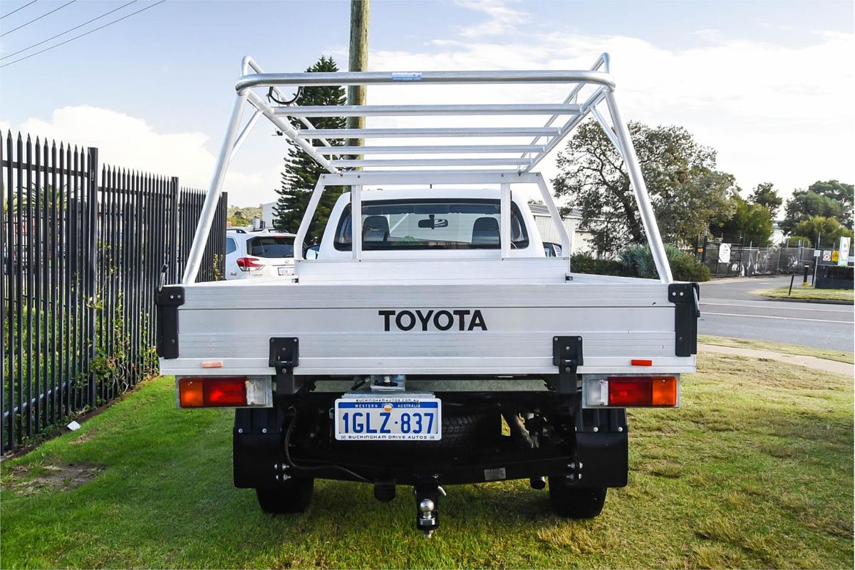 2018 Toyota Hilux SR GUN126R 4X4