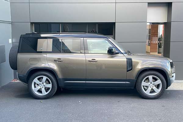 2020 Land Rover Defender 110 D240 First Edition L663