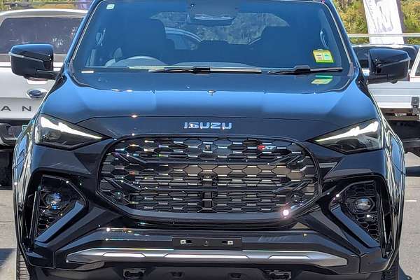 2025 Isuzu MU-X X-TERRAIN