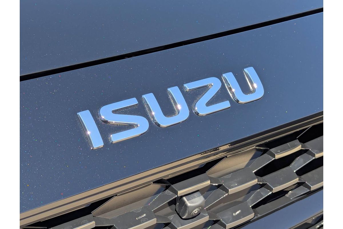 2025 Isuzu MU-X X-TERRAIN