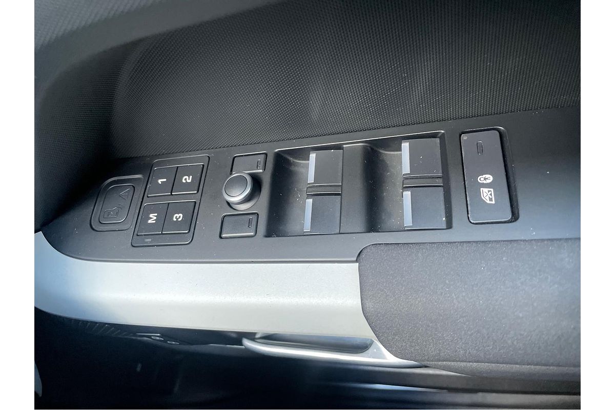 2020 Land Rover Defender 110 D240 First Edition L663