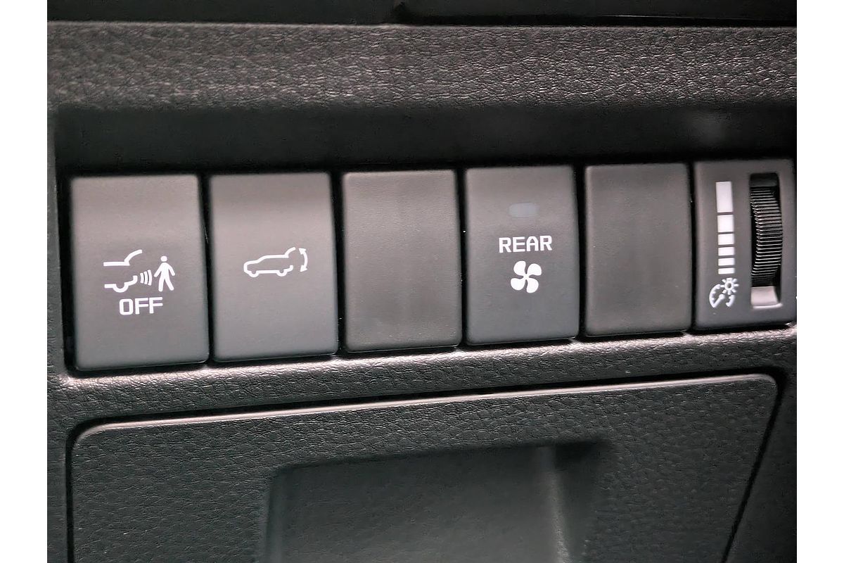2025 Isuzu MU-X LS-U