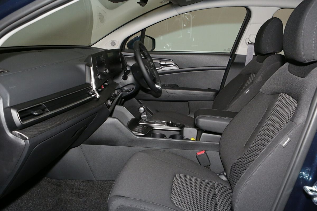 2025 Kia Sportage S NQ5