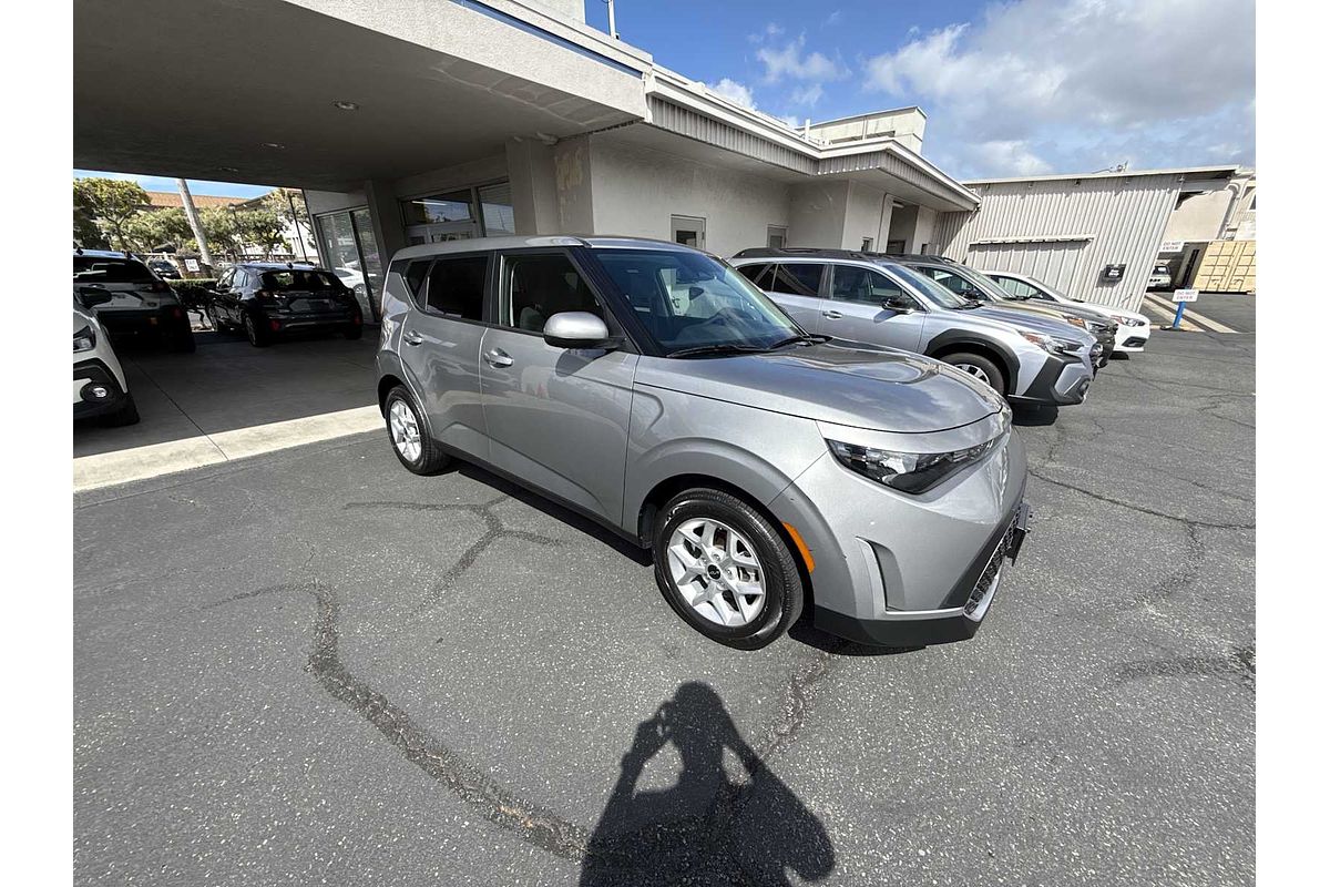 2024 Kia Soul LX
