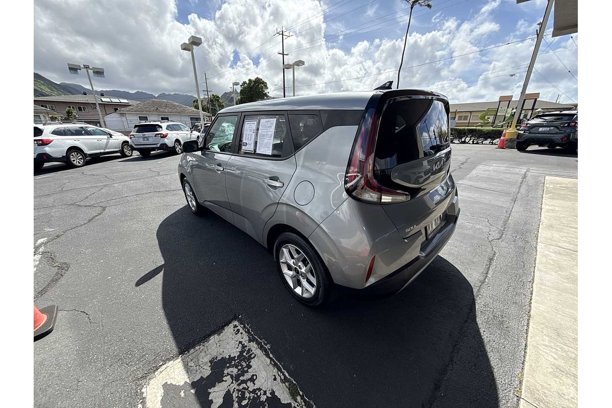 2024 Kia Soul LX