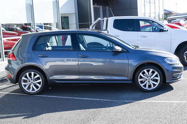 2017 Volkswagen Golf 110TSI Highline 7.5 thumb-3