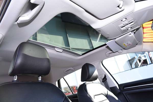 2017 Volkswagen Golf 110TSI Highline 7.5 thumb-10
