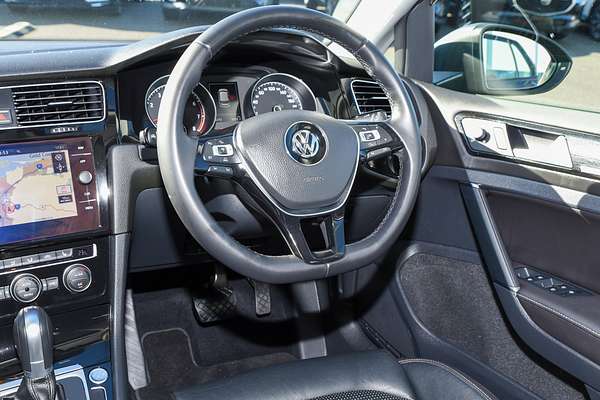 2017 Volkswagen Golf 110TSI Highline 7.5 thumb-17