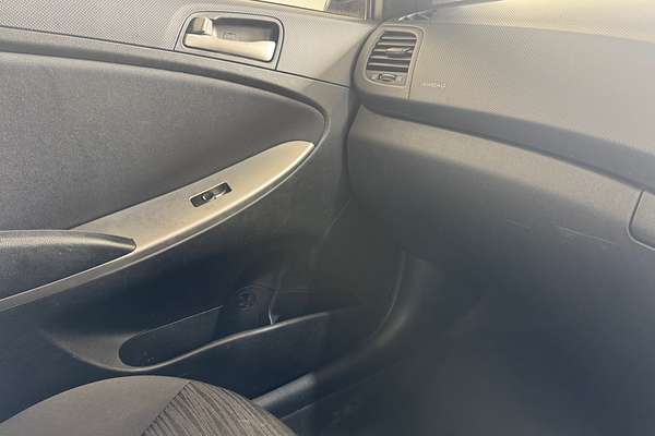 2017 Hyundai Accent Sport RB5