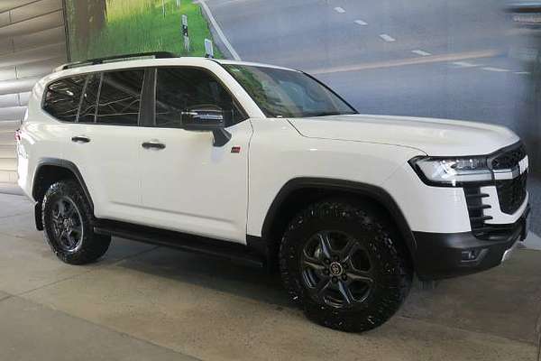 2023 Toyota LANDCRUISER FJA300 GR SPORT