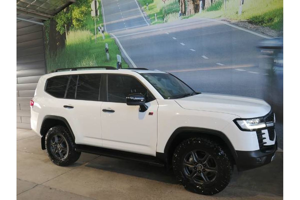 2023 Toyota LANDCRUISER FJA300 GR SPORT