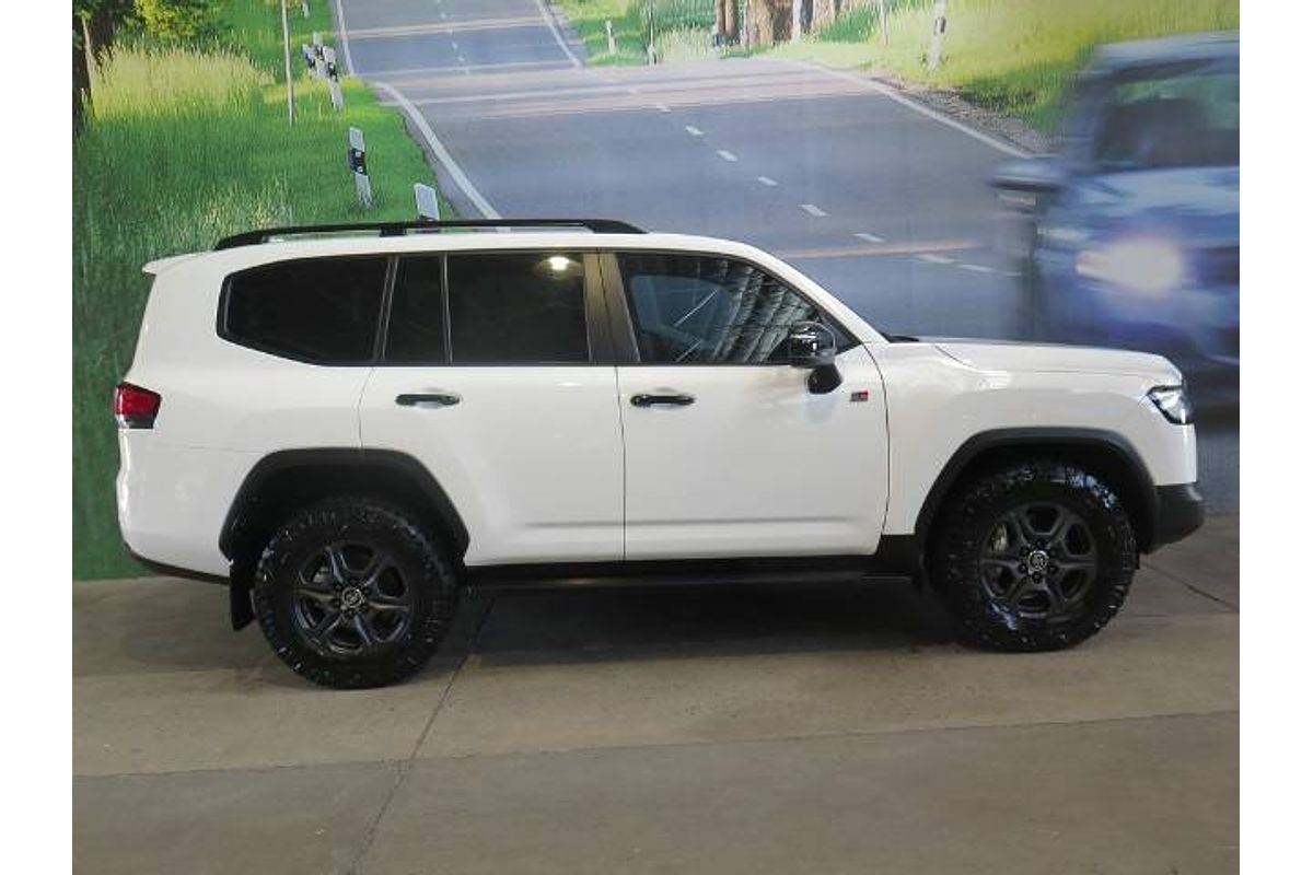 2023 Toyota LANDCRUISER FJA300 GR SPORT