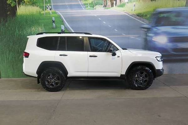 2023 Toyota LANDCRUISER FJA300 GR SPORT