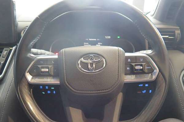 2023 Toyota LANDCRUISER FJA300 GR SPORT