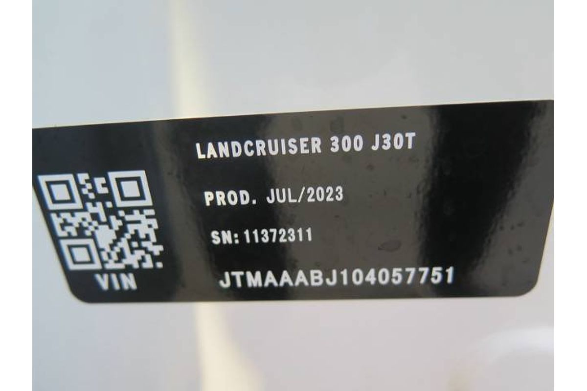 2023 Toyota LANDCRUISER FJA300 GR SPORT