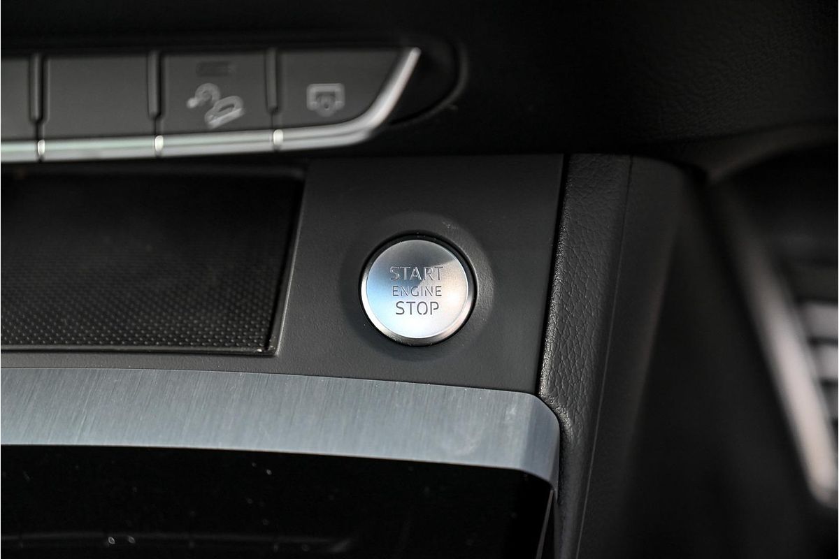 2024 Audi Q5 45 TFSI S line FY