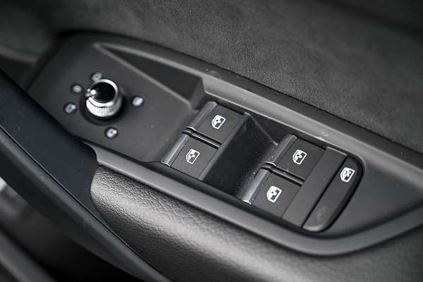 2024 Audi Q5 45 TFSI S line FY