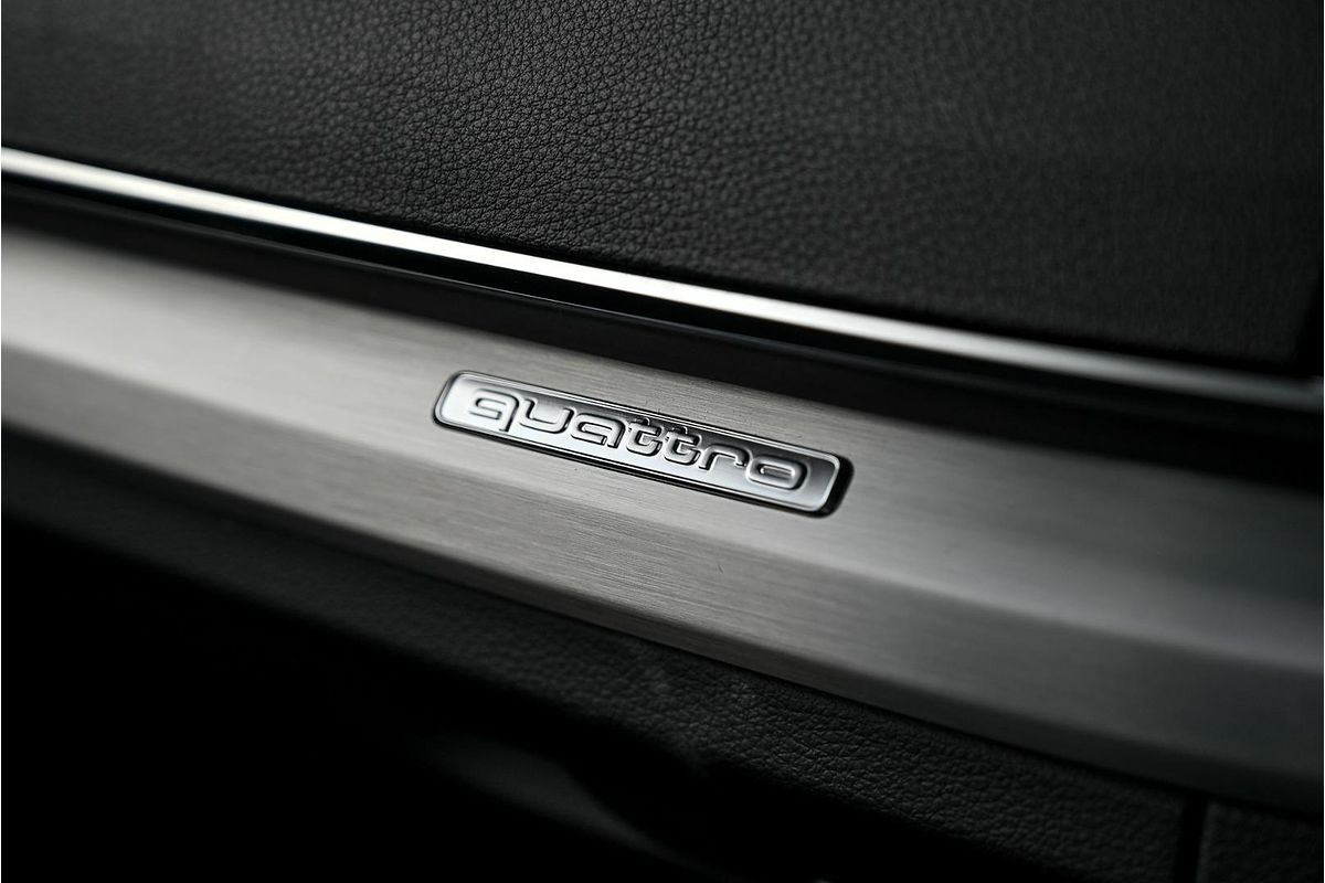 2024 Audi Q5 45 TFSI S line FY