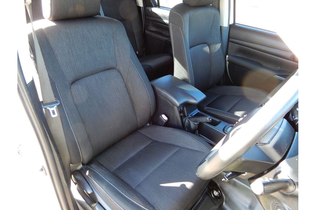 2018 Toyota Hilux SR GUN126R 4X4
