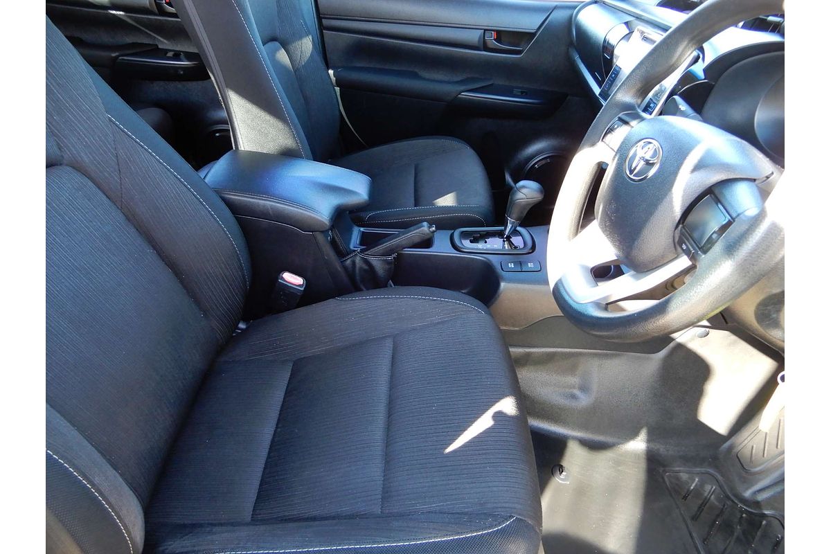 2018 Toyota Hilux SR GUN126R 4X4